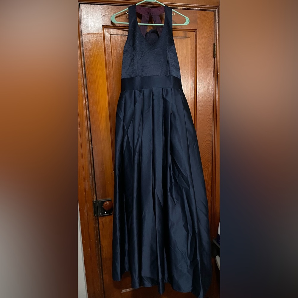 Formal Gown/Navy blue size 8